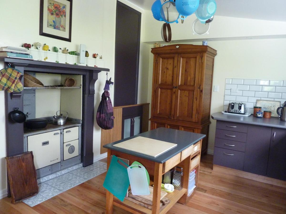 Halfmoon Cottage Akaroa Exterior photo