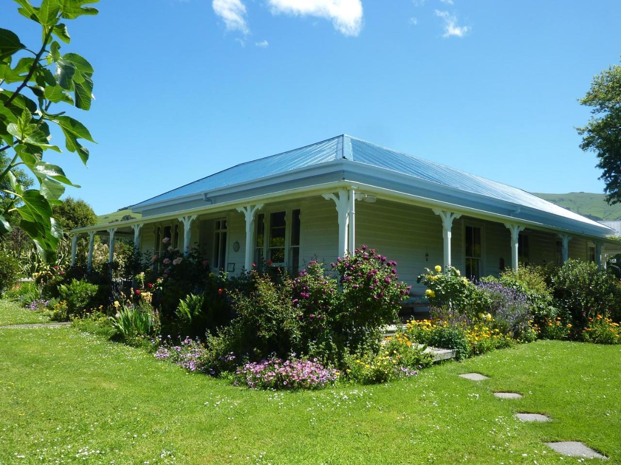Halfmoon Cottage Akaroa Exterior photo